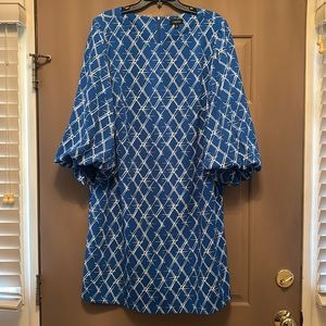 NWT Cheztu blue & white bubble sleeve dress size 18